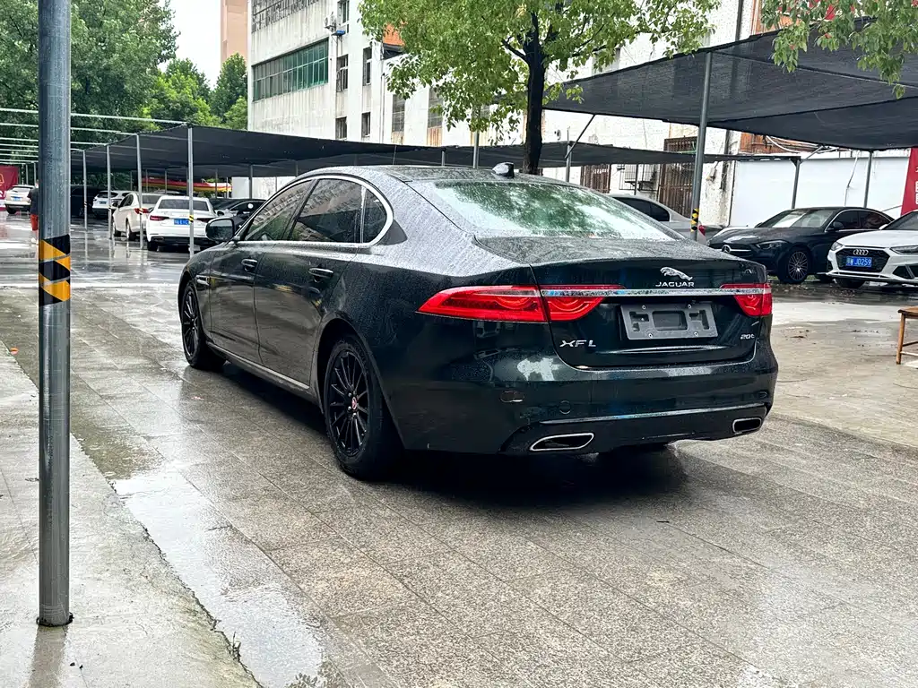 Jaguar XFL 2018