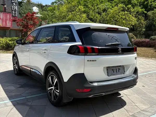 Peugeot 5008 2019