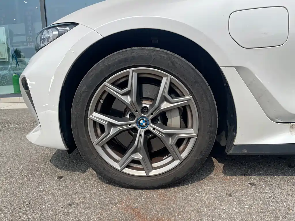 BMW i3 2024