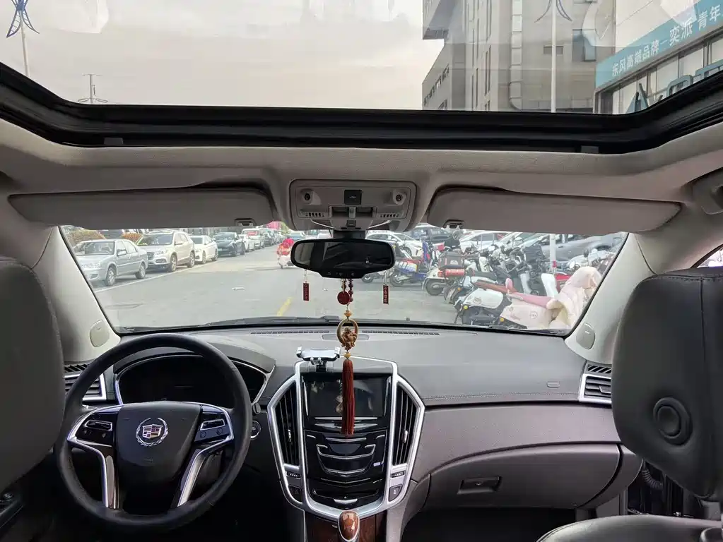 Cadillac SRX 2013 — фото 10