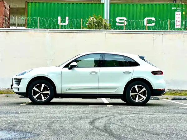 Porsche Macan 2016