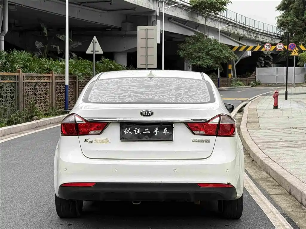 Kia K3 2016 — фото 12