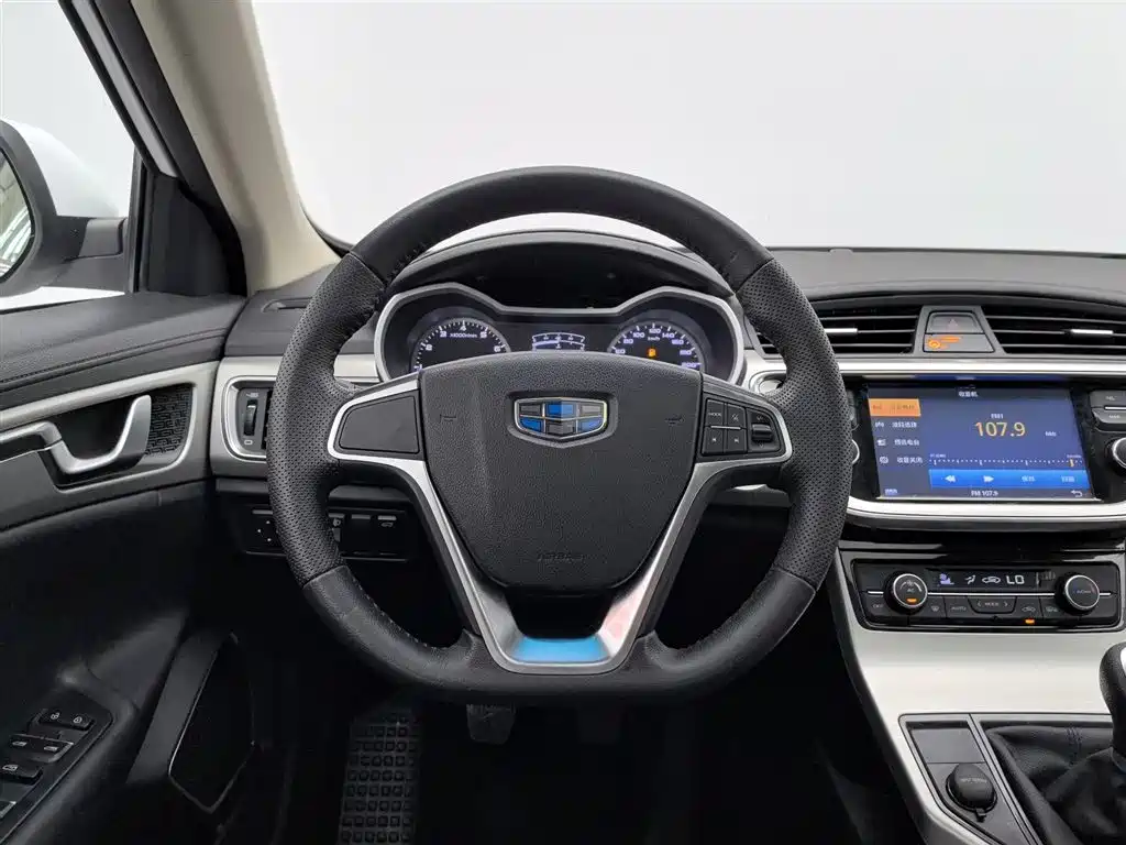 Geely Emgrand GL 2017 — фото 11