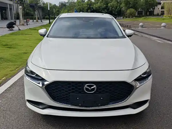 Mazda 3 Axela 2022