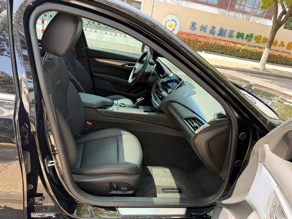 Cadillac CT5 2023 — фото 17