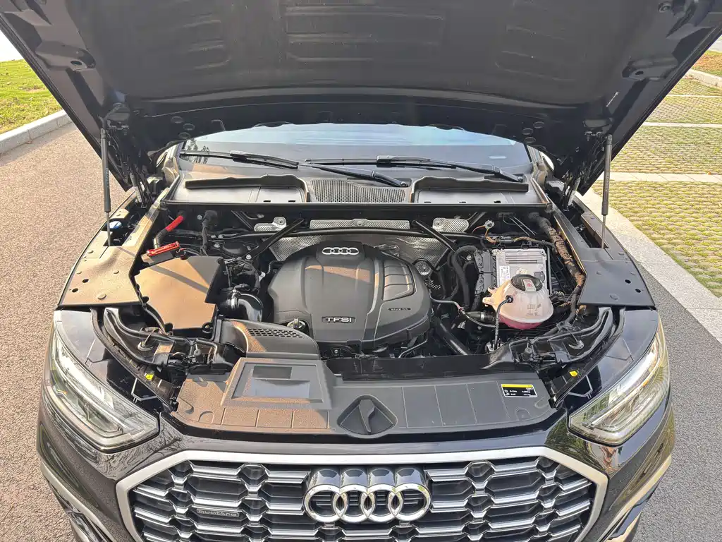 Audi Q5L 2023 — фото 18