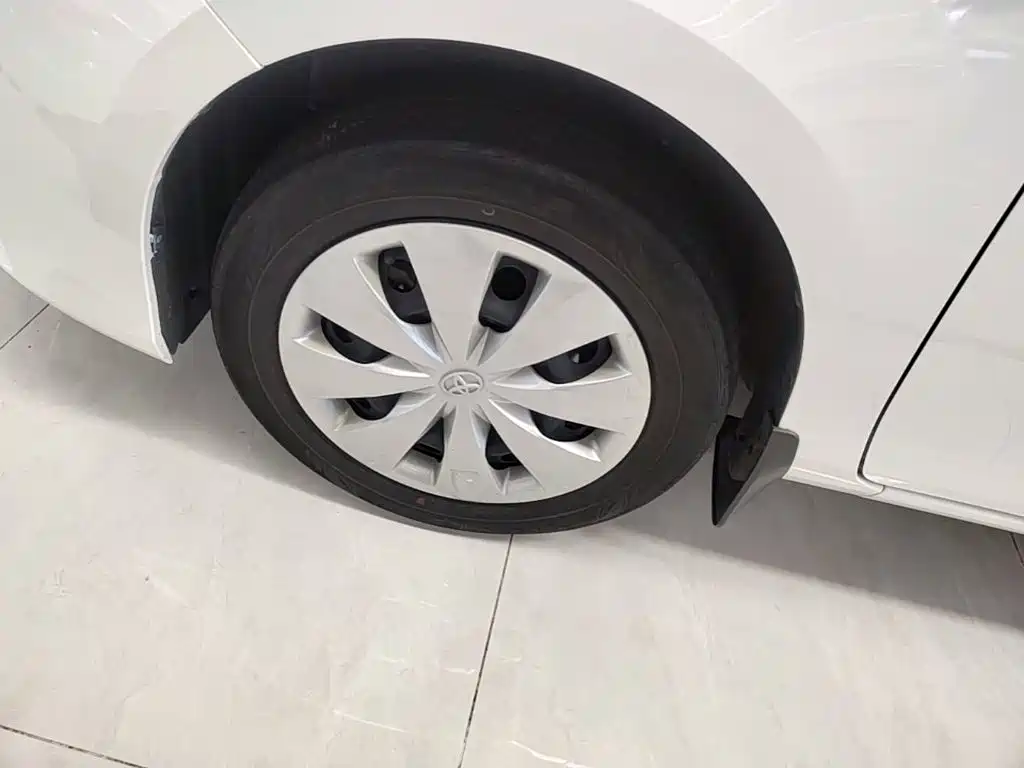 Toyota Yaris L 2018 — фото 23