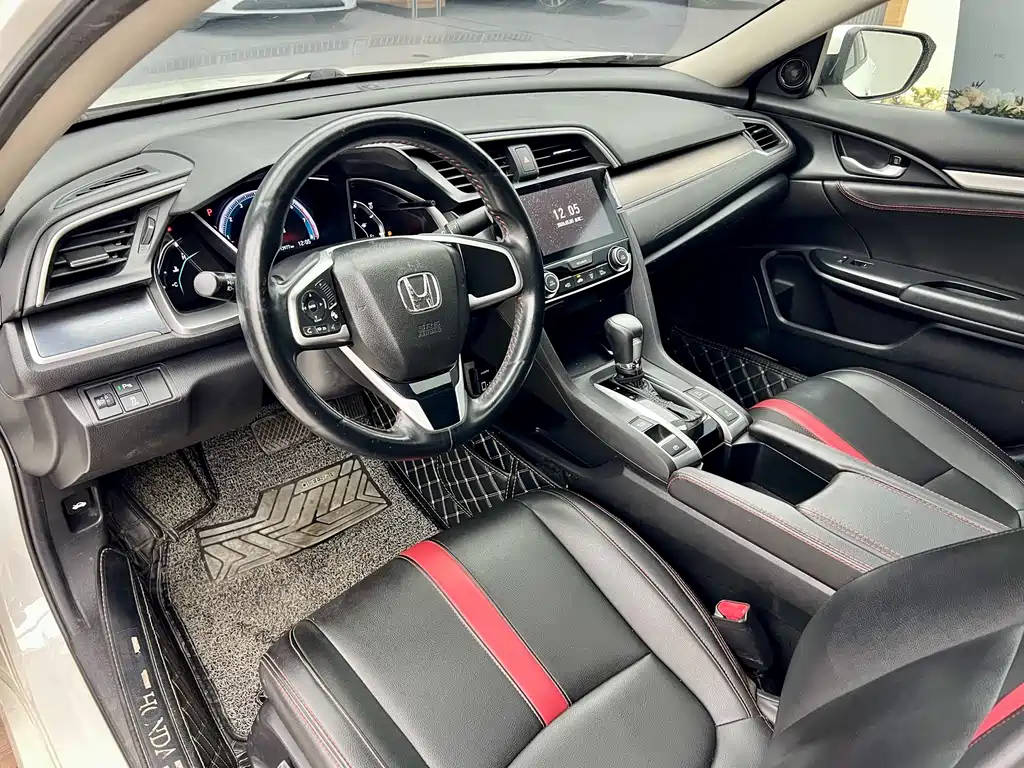Honda Civic 2019 — фото 8