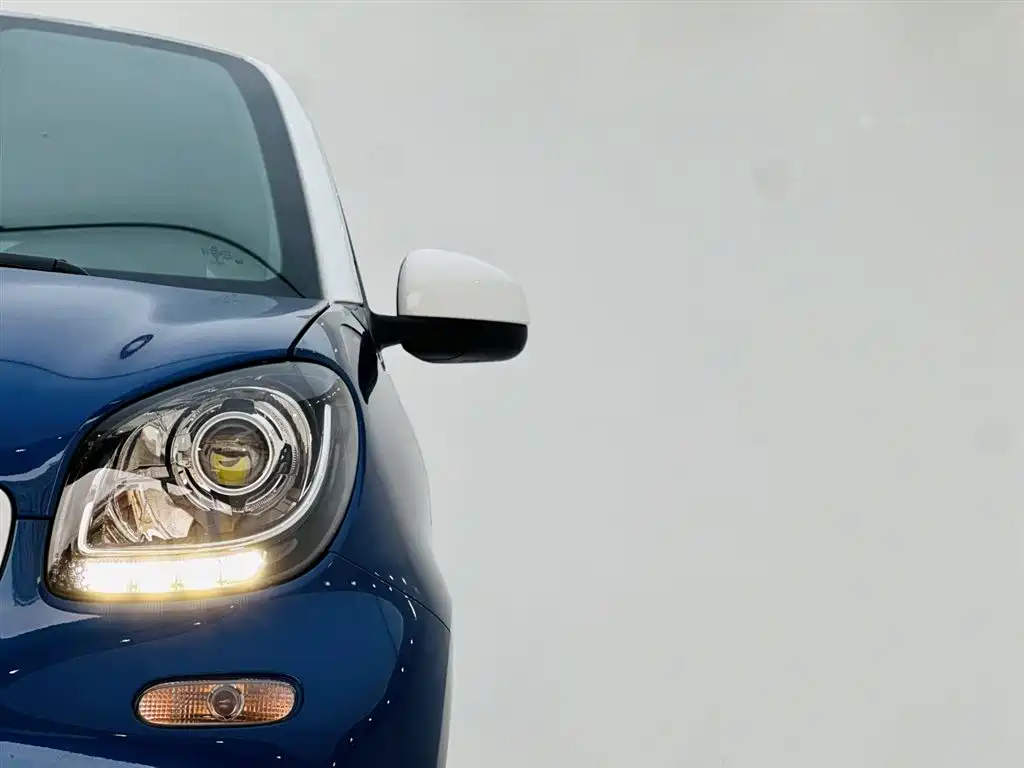 smart Fortwo 2020 — фото 10