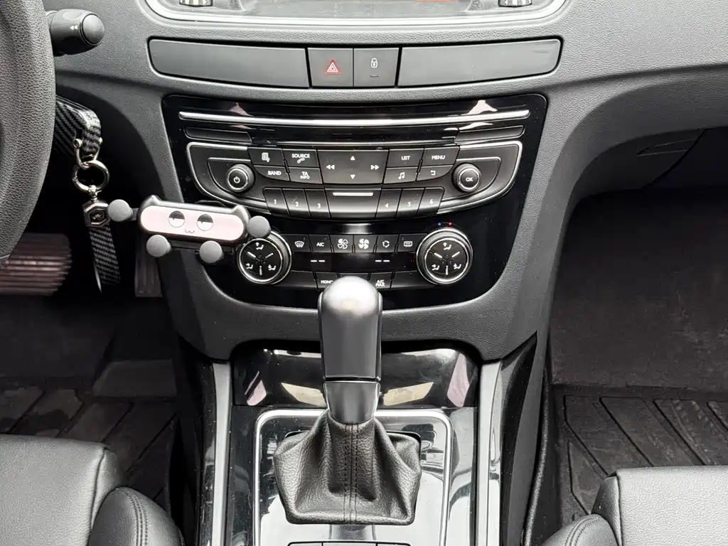 Peugeot 508 2016 — фото 13