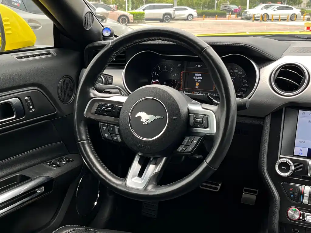 Ford Mustang 2020 — фото 11