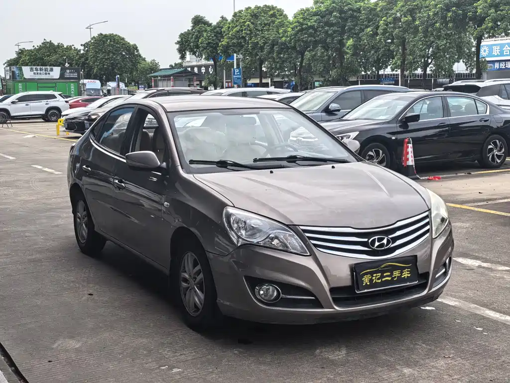 Hyundai Joyful 2015