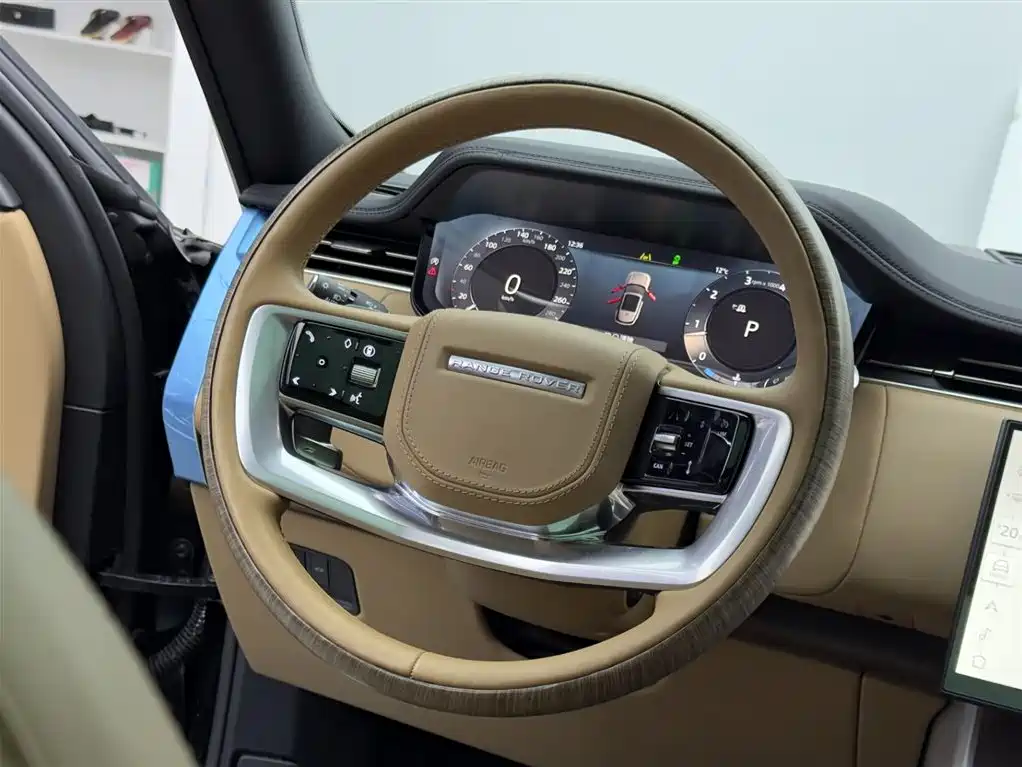 Land Rover Range Rover 2025 — фото 12