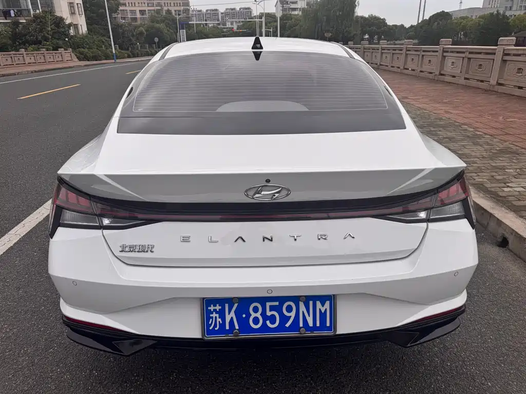 Hyundai Elantra 2021 — фото 4