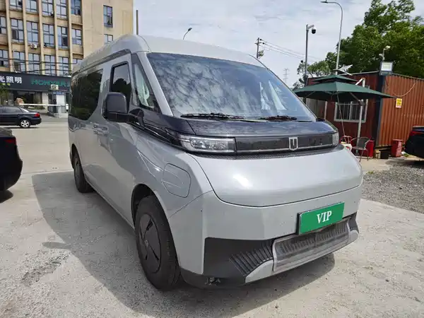 Farizon Super VAN 2025