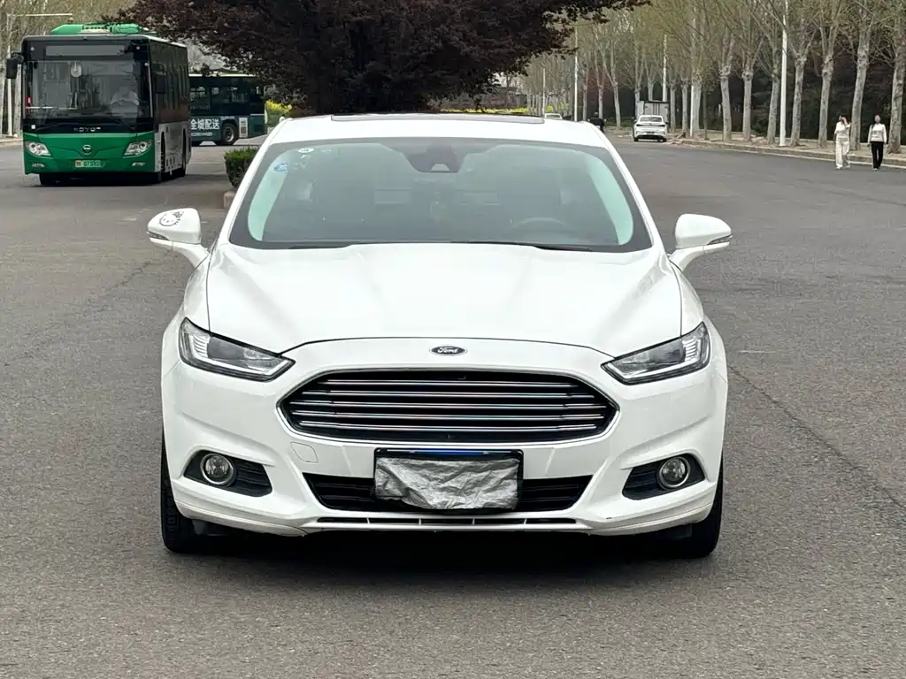 Ford Mondeo 2015 — фото 2