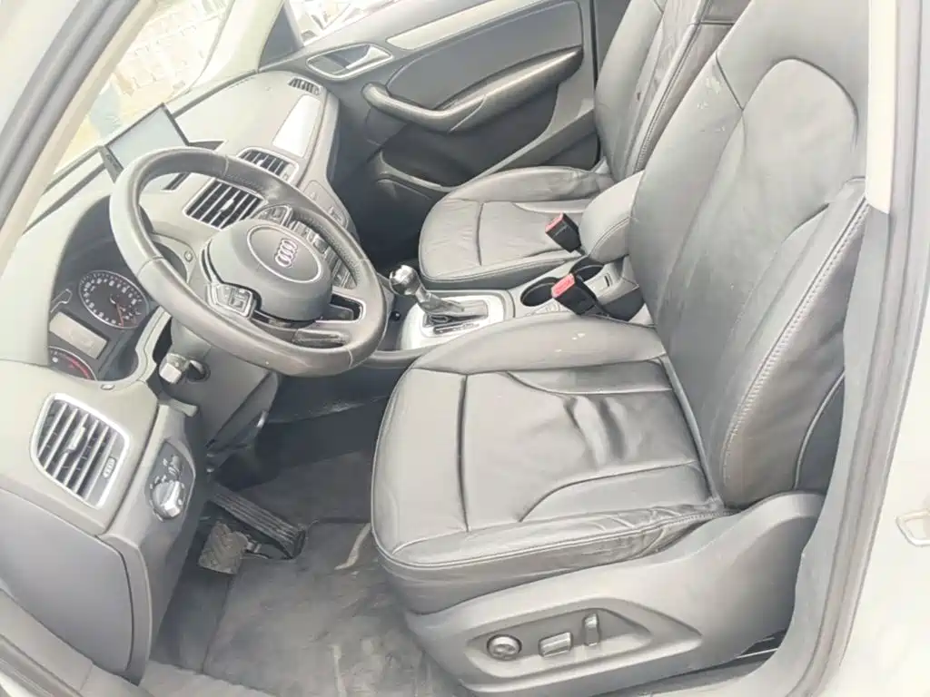 Audi Q3 2014 — фото 15