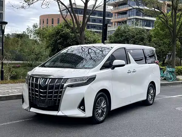 Toyota Alphard 2021