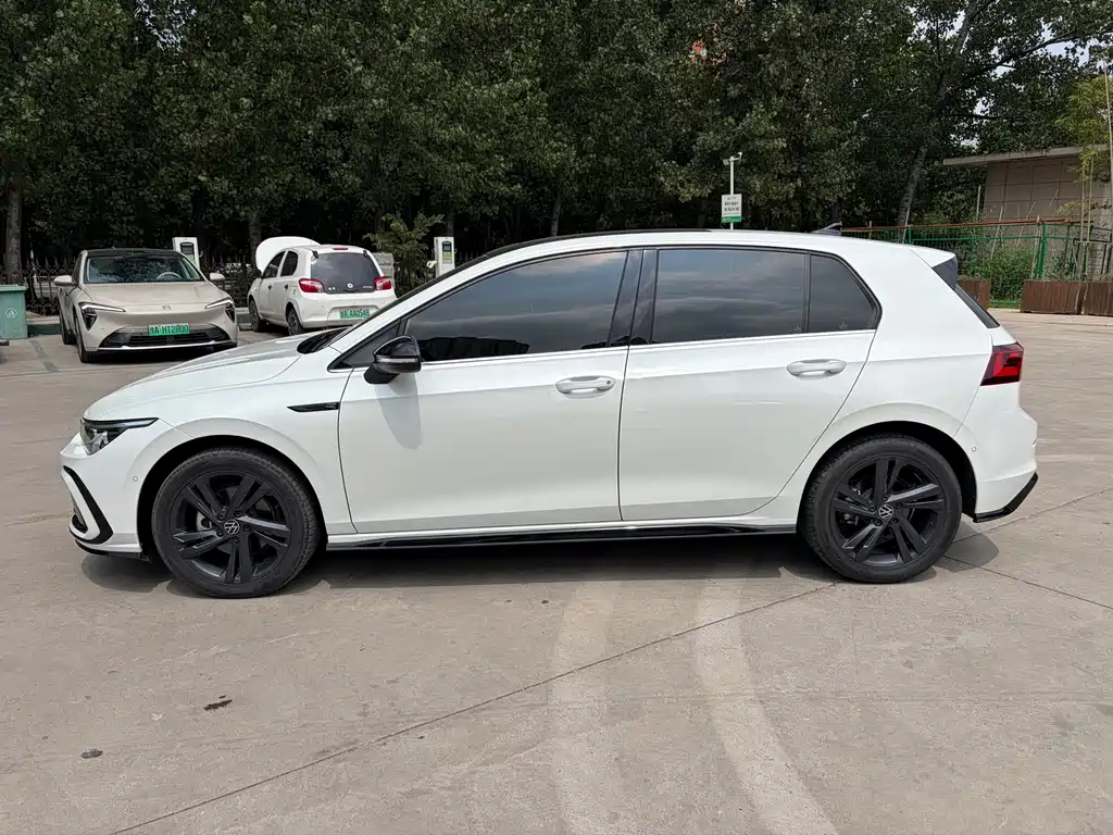 Volkswagen Golf 2022