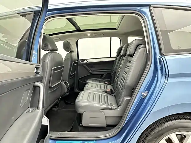 Volkswagen Touran 2018 — фото 13