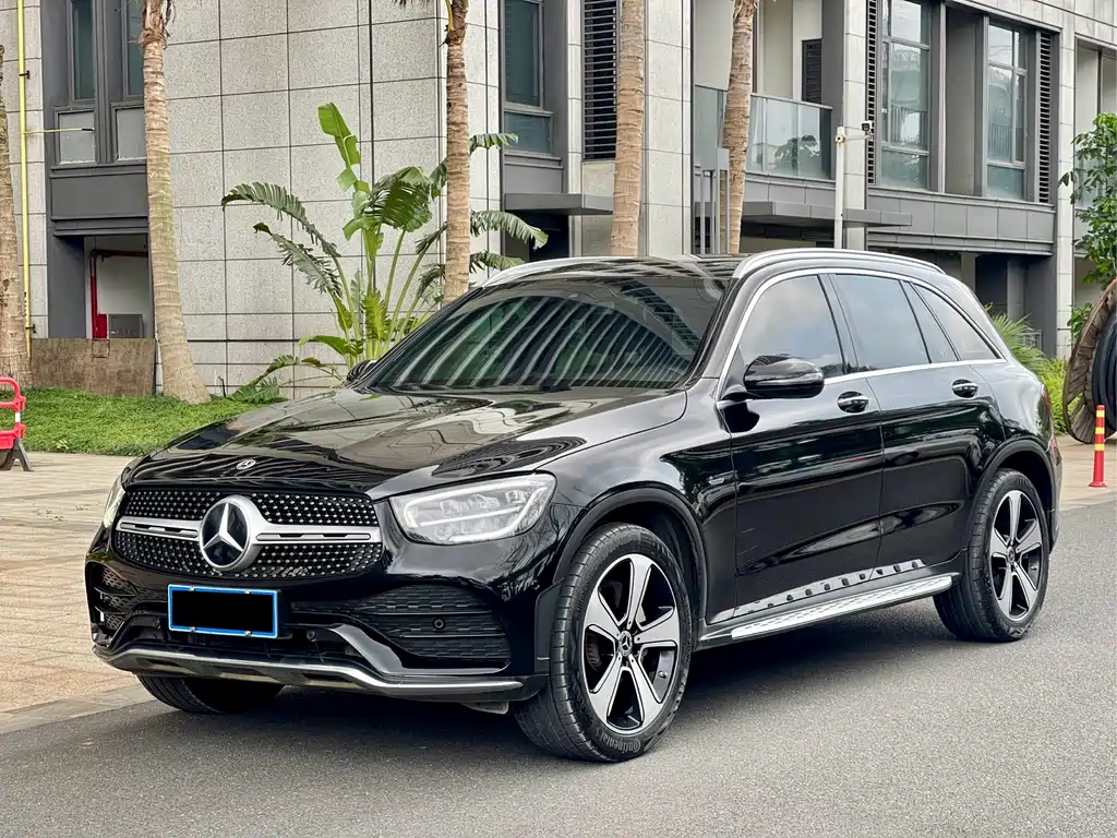 Mercedes-Benz GLC 2023 — фото 1