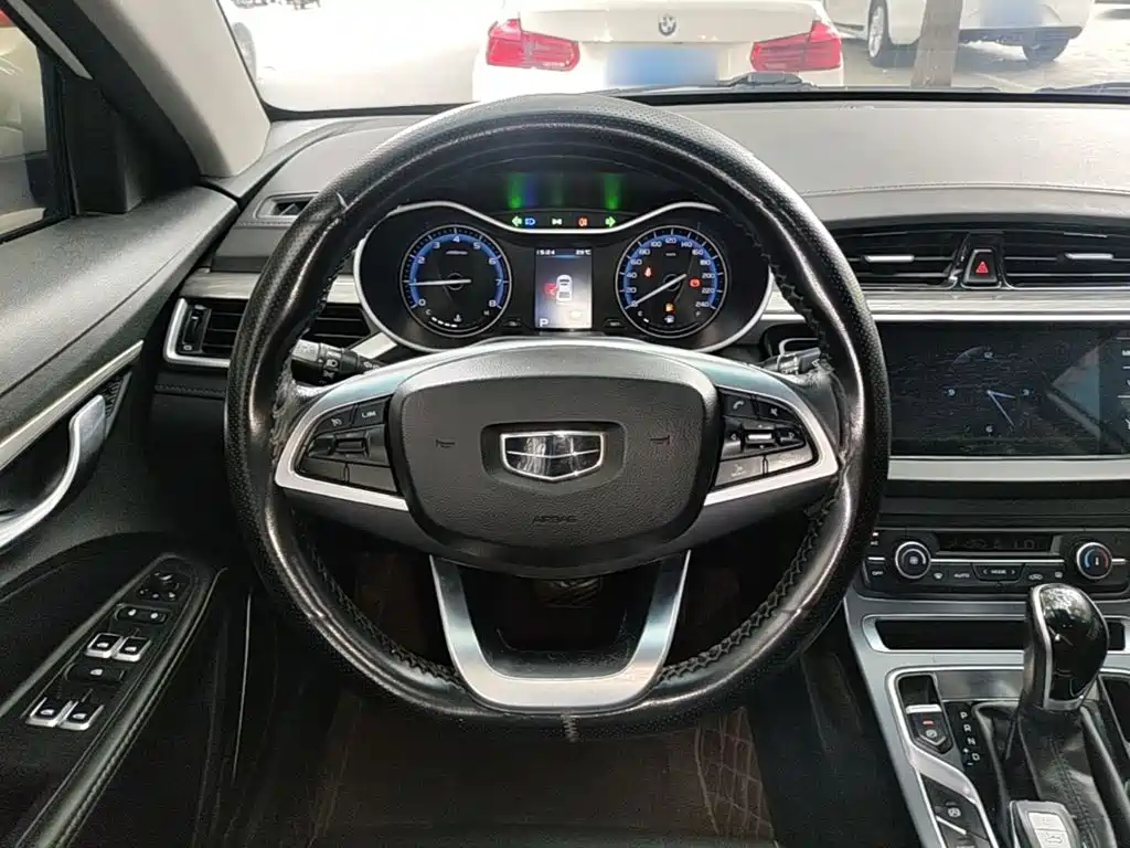 Geely Emgrand 2019 — фото 11