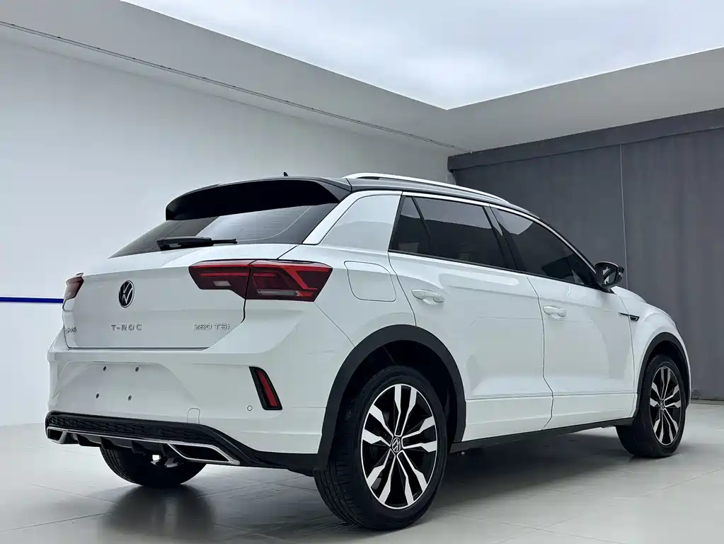 Volkswagen T-Roc 2023 — фото 6