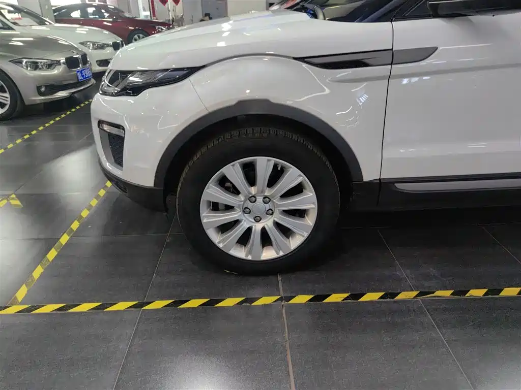 Land Rover Evoque 2017 — фото 25
