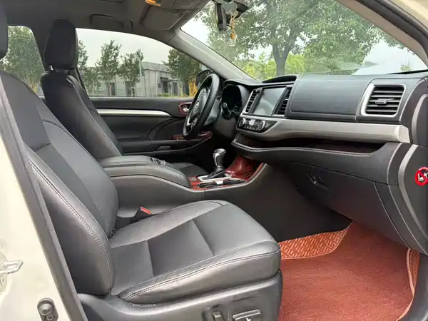 Toyota Highlander 2015