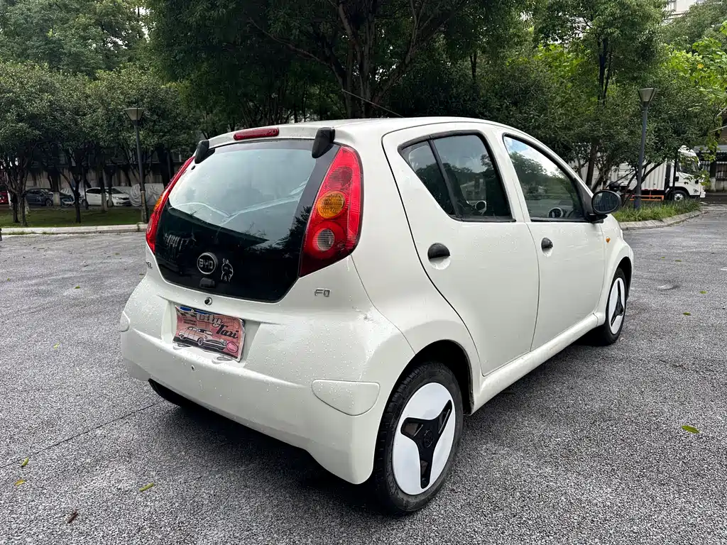 BYD F0 2016
