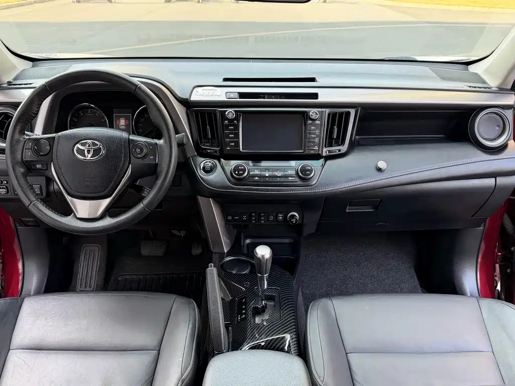 Toyota RAV4 2016 — фото 6