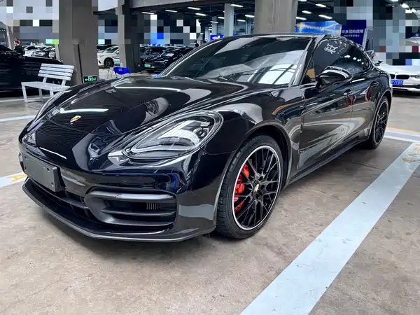 Porsche Panamera 2023