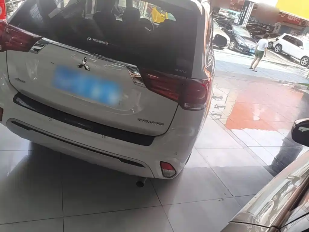 Mitsubishi Outlander 2022