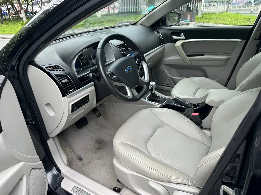 Geely Emgrand 2015 — фото 13