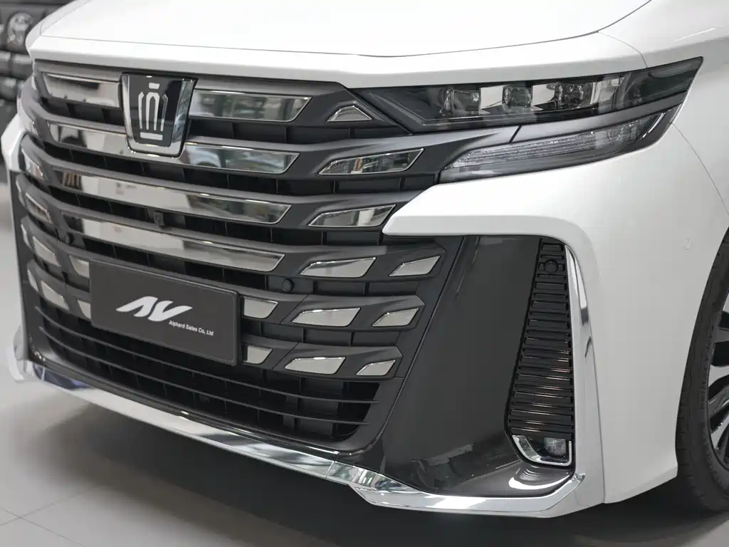 Toyota Vellfire — фото 4