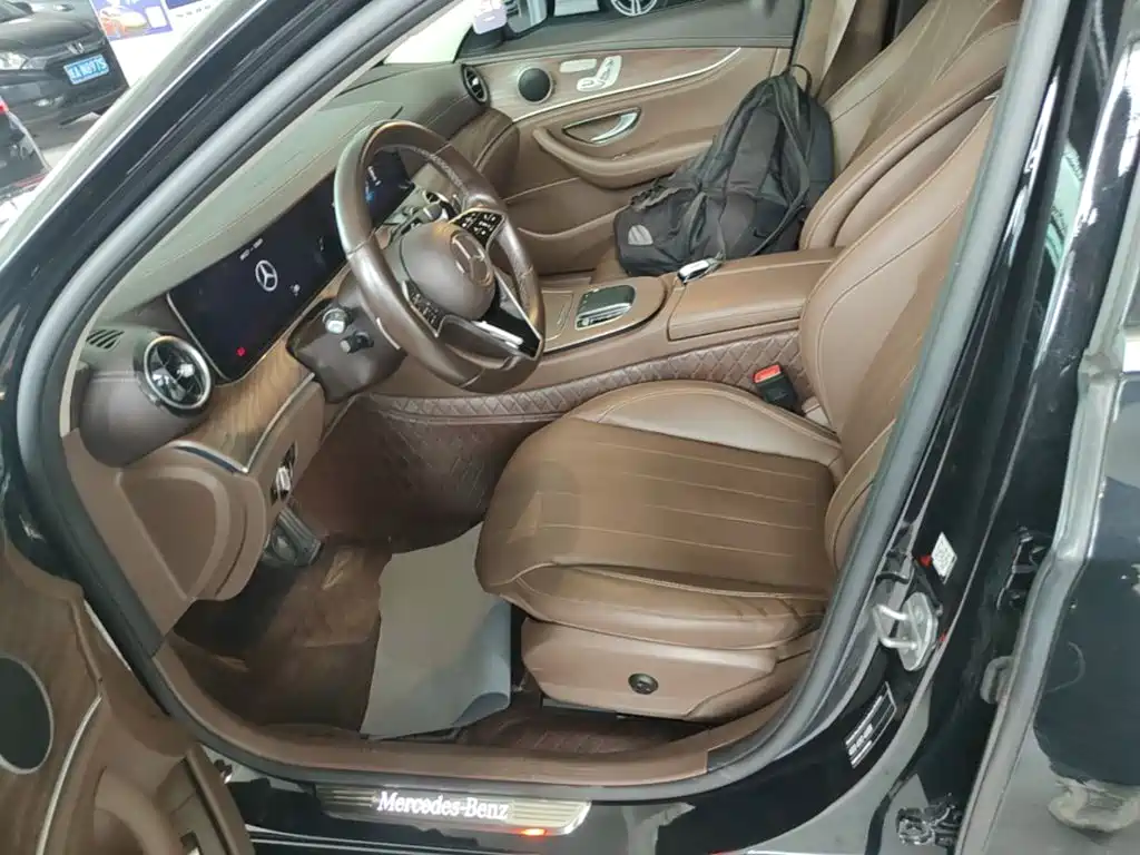 Mercedes-Benz E-Class 2022 — фото 15