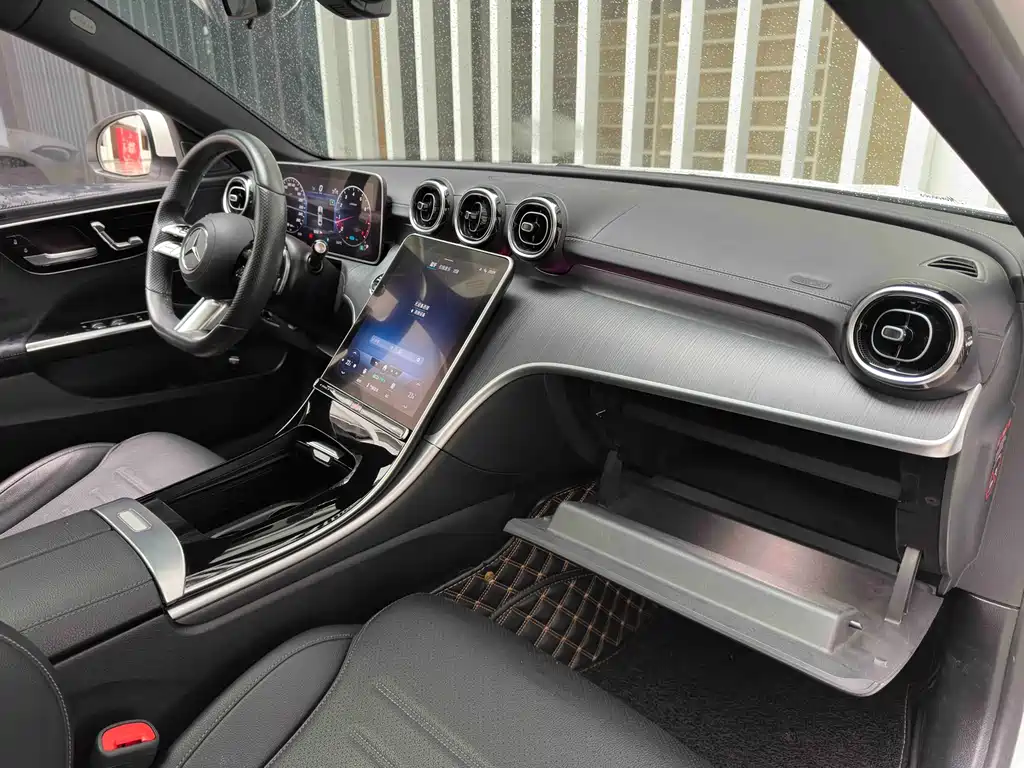 Mercedes-Benz C-Class 2021 — фото 19