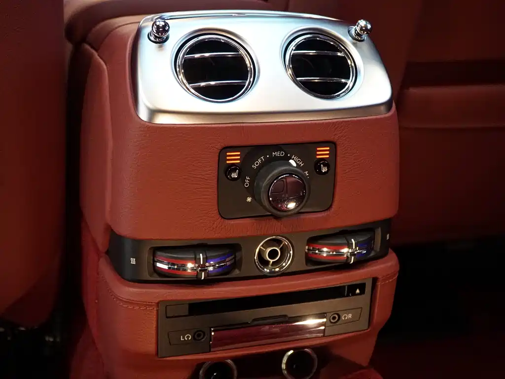 Rolls-Royce Ghost 2014 — фото 14
