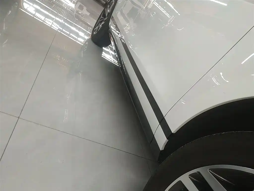 Land Rover Evoque 2023 — фото 17