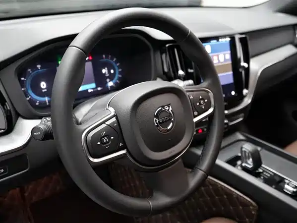 Volvo XC60 2024