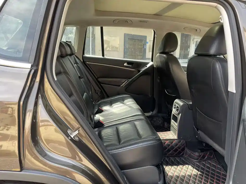 Volkswagen Tiguan 2015 — фото 11