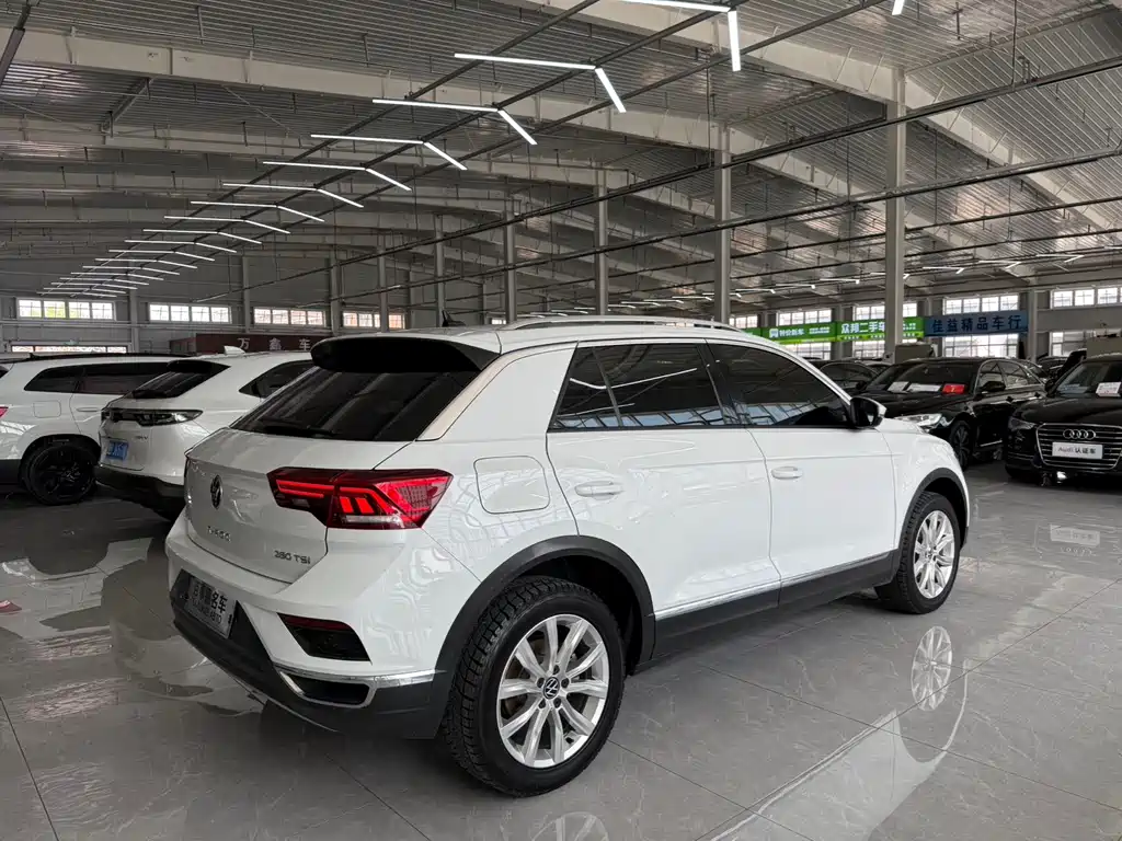 Volkswagen T-Roc 2022 — фото 9