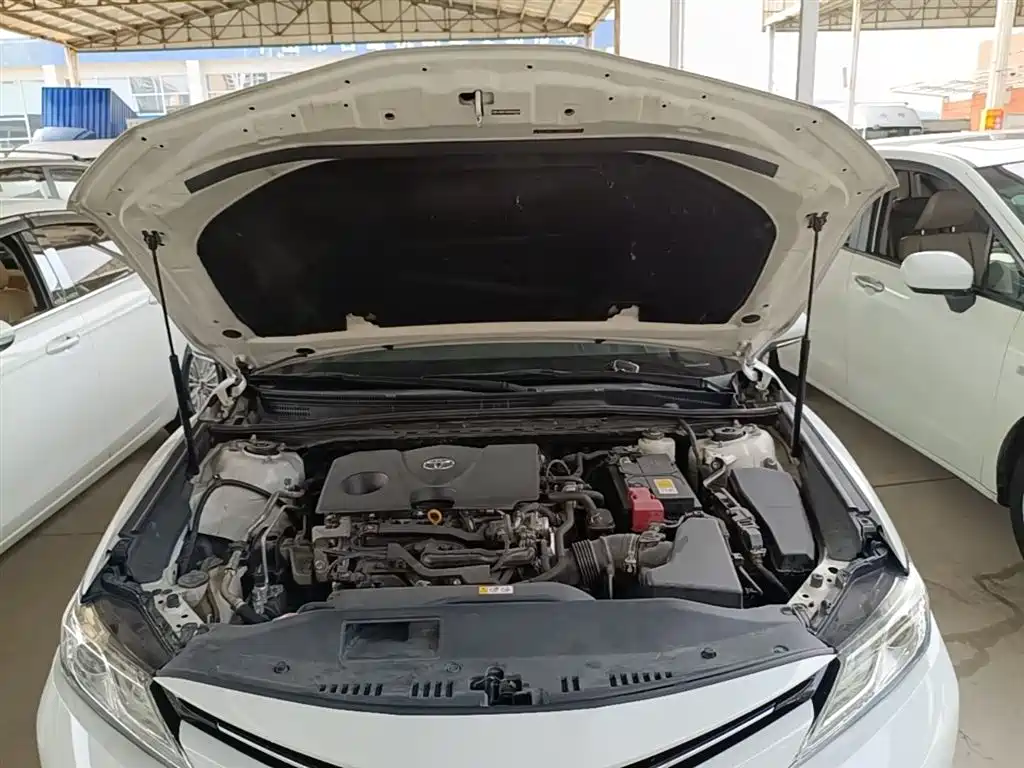 Toyota Camry 2019 — фото 20