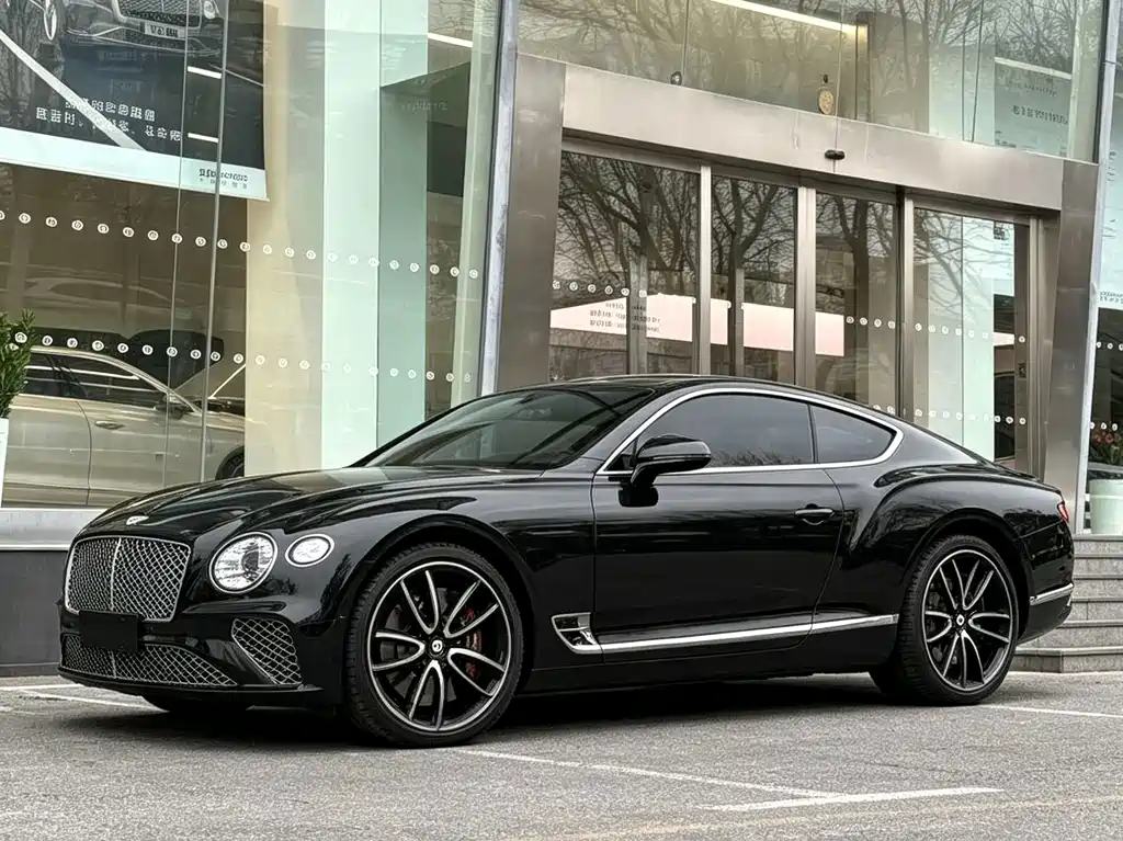 Bentley Continental 2020 — фото 1