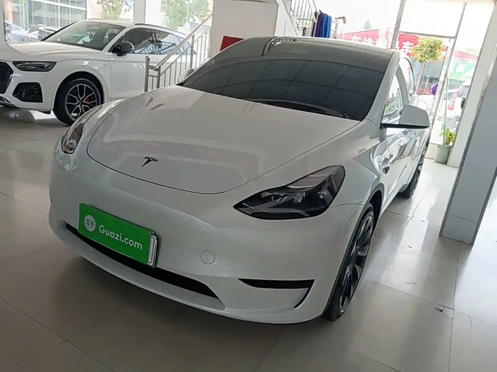 Tesla Model Y 2023 — фото 1