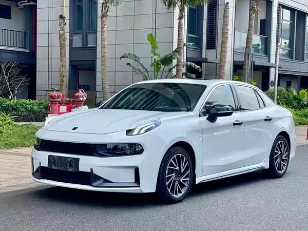 Lynk & Co 03 2021