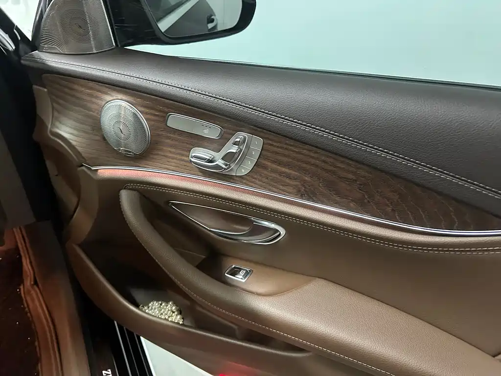 Mercedes-Benz E-Class 2020 — фото 10