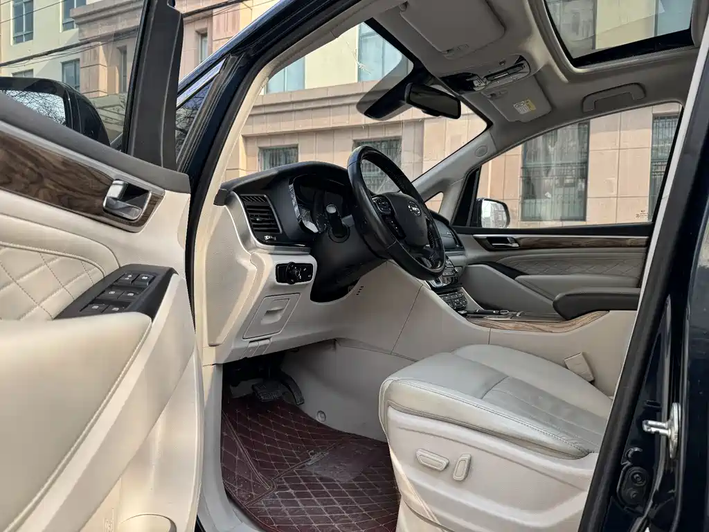 GAC Motor Trumpchi M8 2019 — фото 4