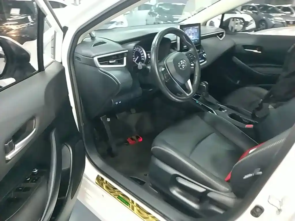 Toyota Corolla 2020 — фото 16