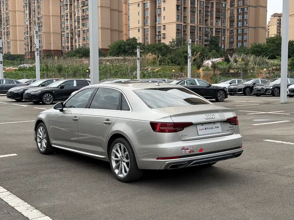 Audi A4L 2019 — фото 10